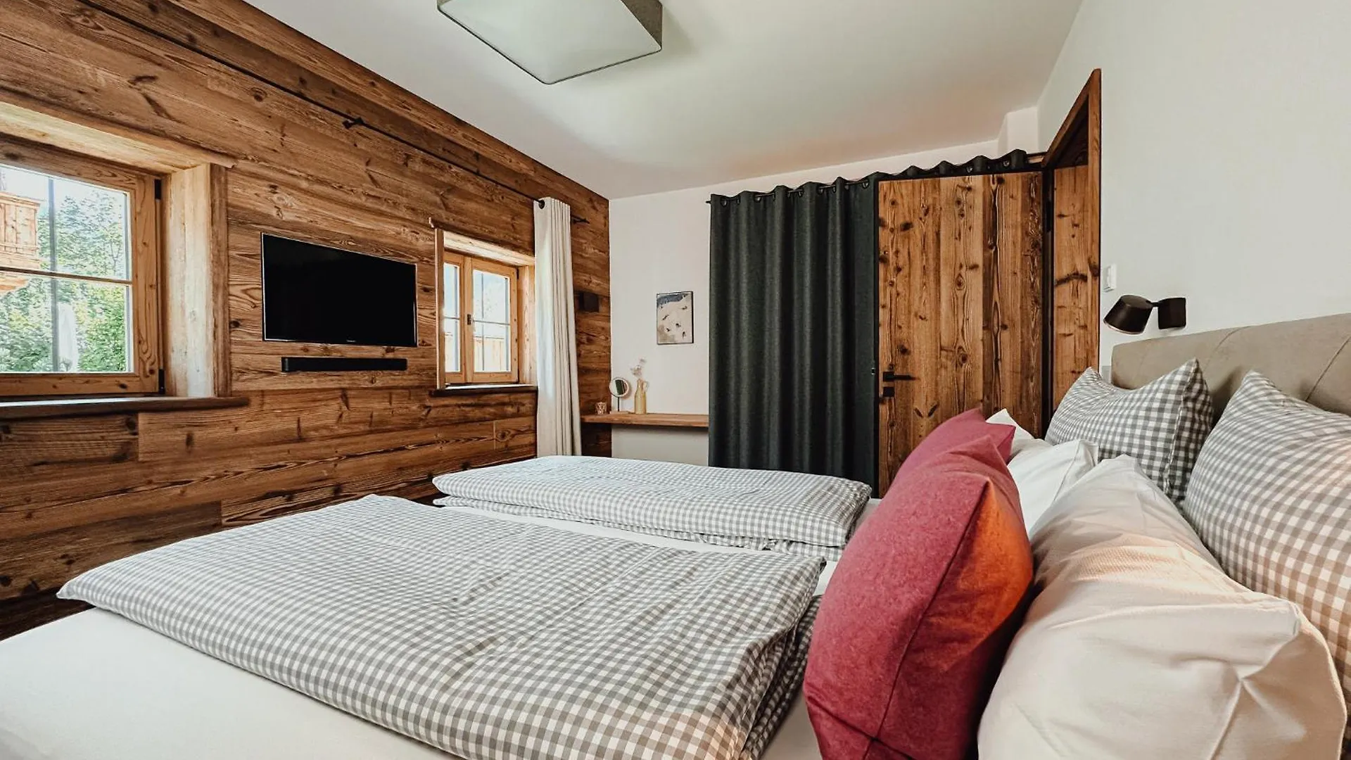 Chalet Alpin Mit Privatem Whirlpool Und Sauna Bayrischzell Germany